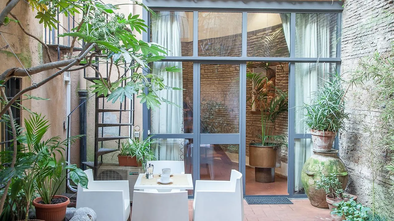 Rental In Rome Arco Della Ciambella Italy